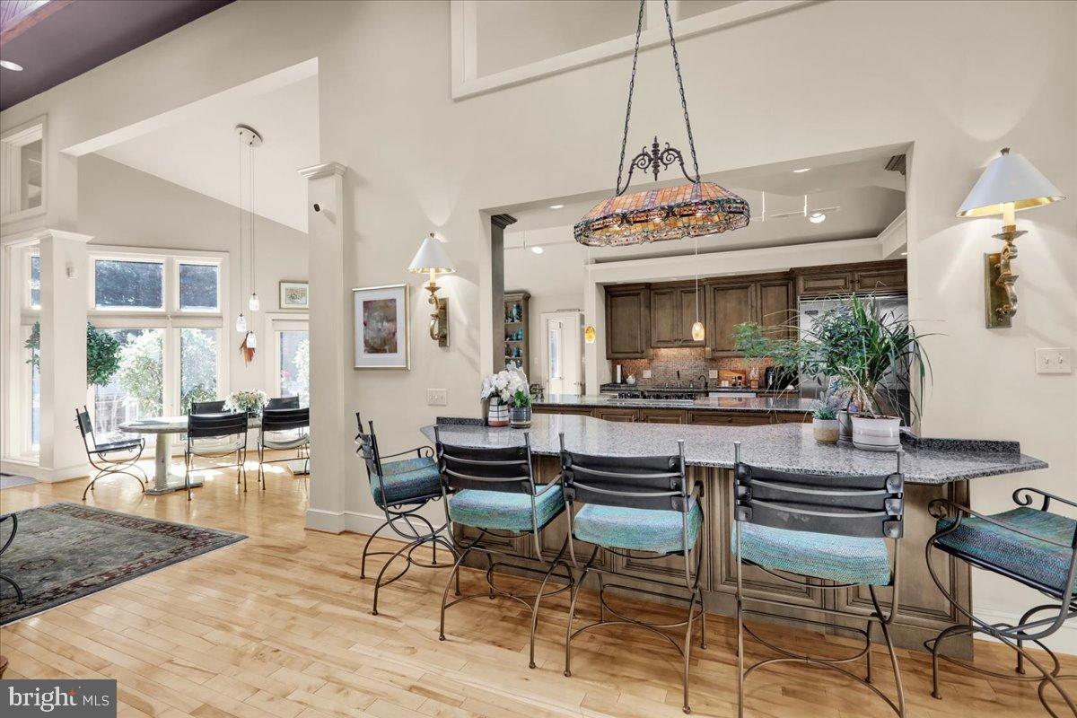 HESSIAN PINES - Residential