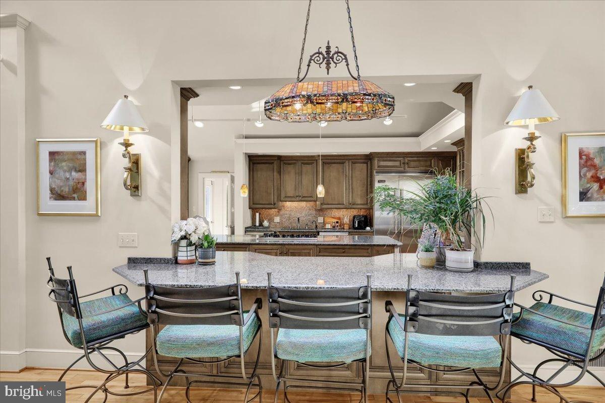 HESSIAN PINES - Residential