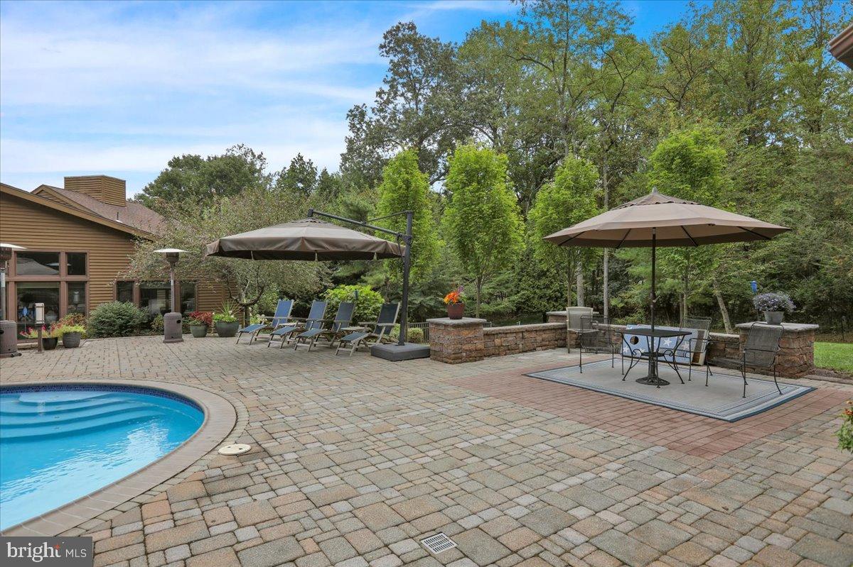 HESSIAN PINES - Residential