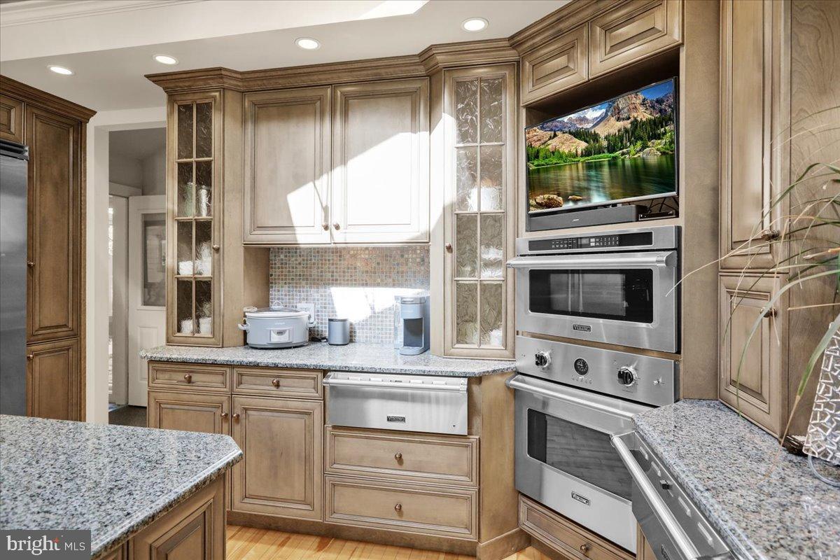 HESSIAN PINES - Residential