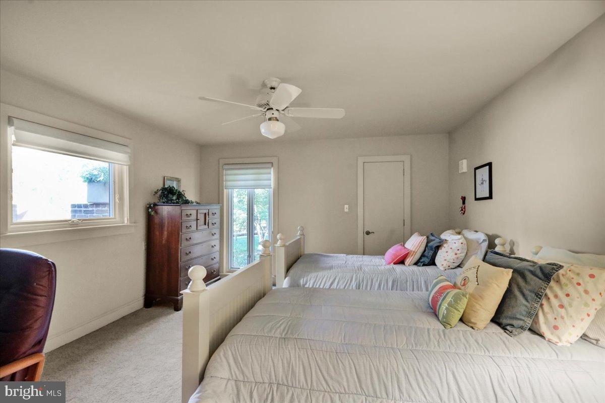 HESSIAN PINES - Residential