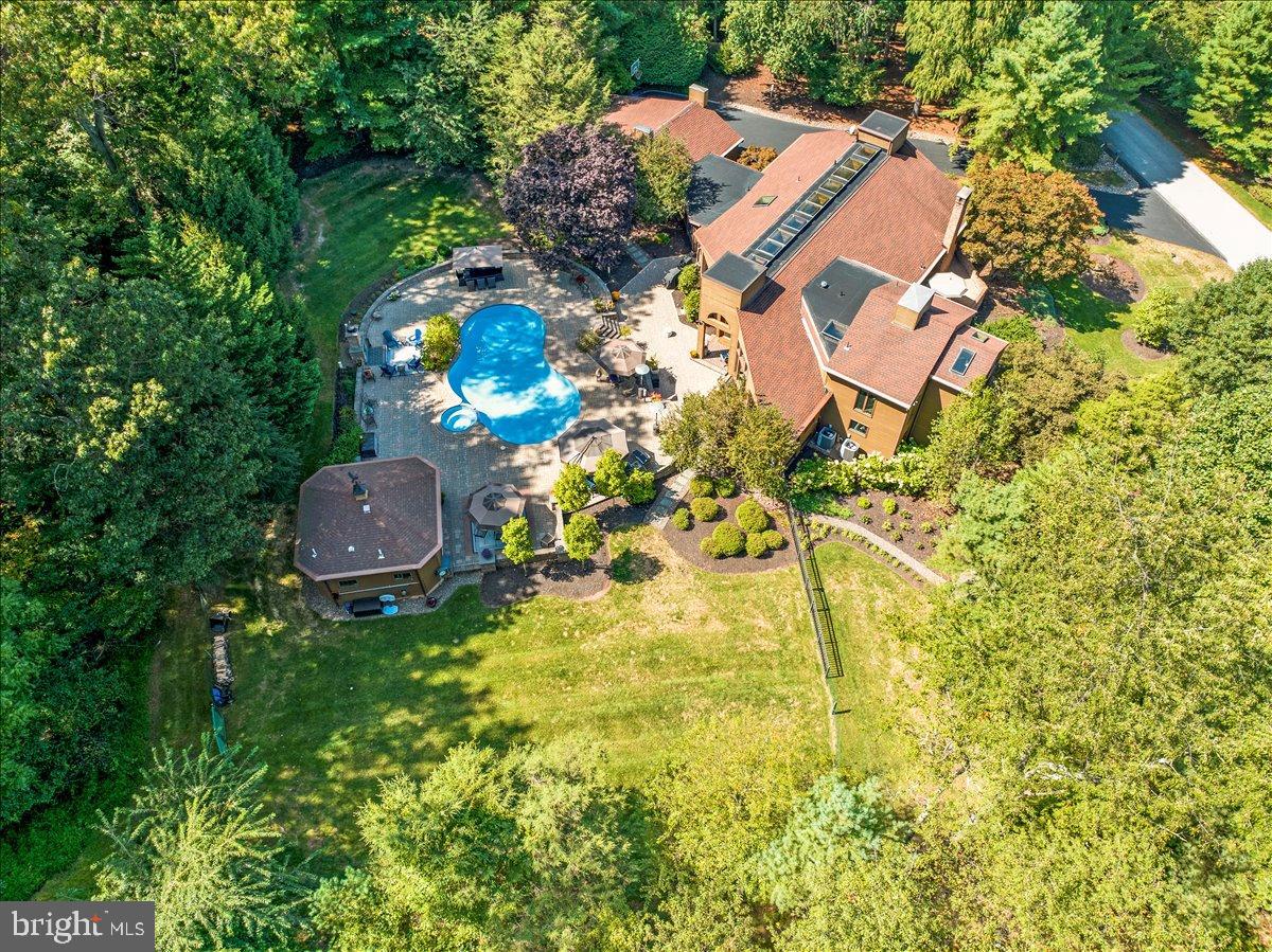 HESSIAN PINES - Residential