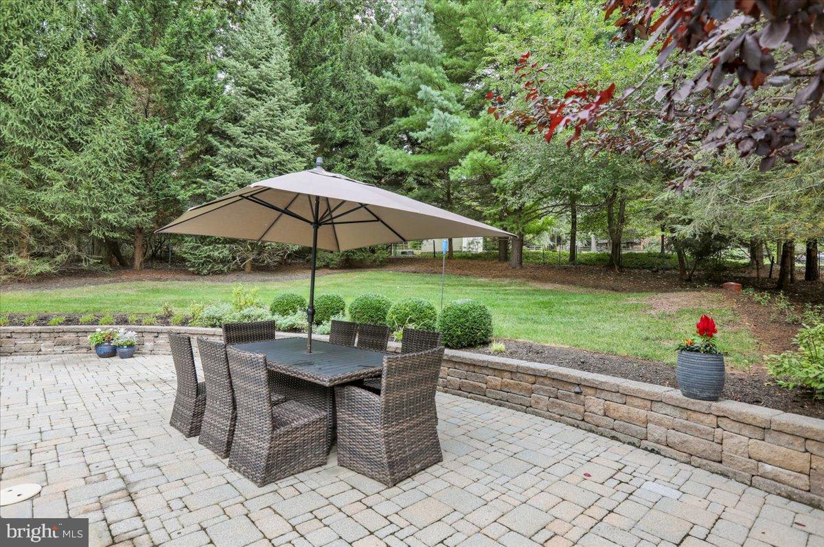 HESSIAN PINES - Residential