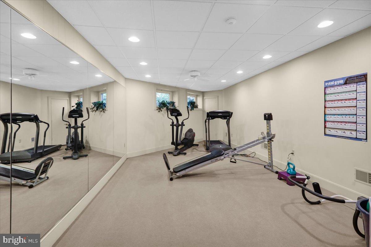 HESSIAN PINES - Residential