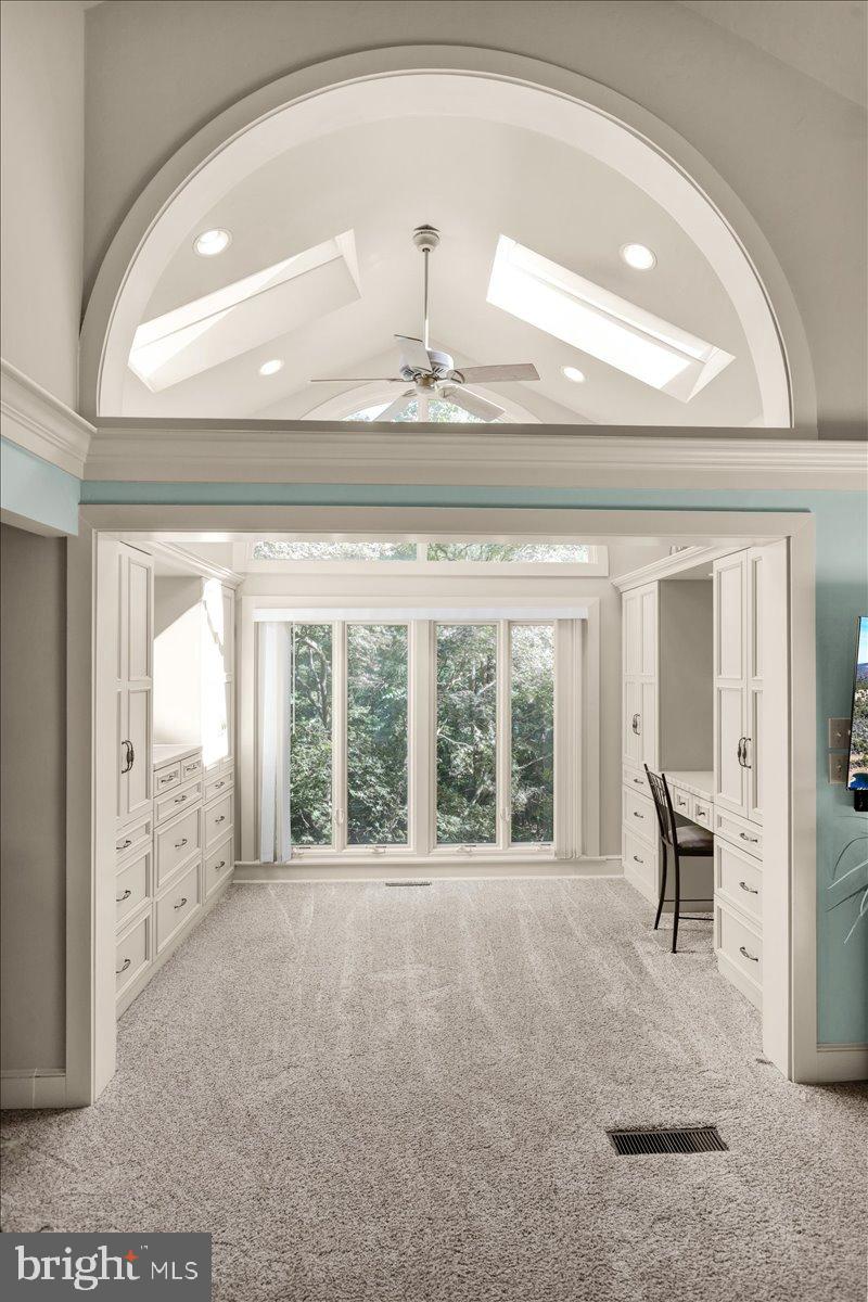 HESSIAN PINES - Residential