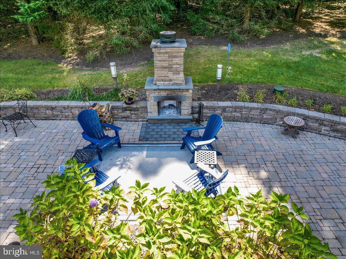 HESSIAN PINES - Residential