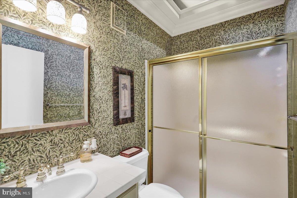 HESSIAN PINES - Residential