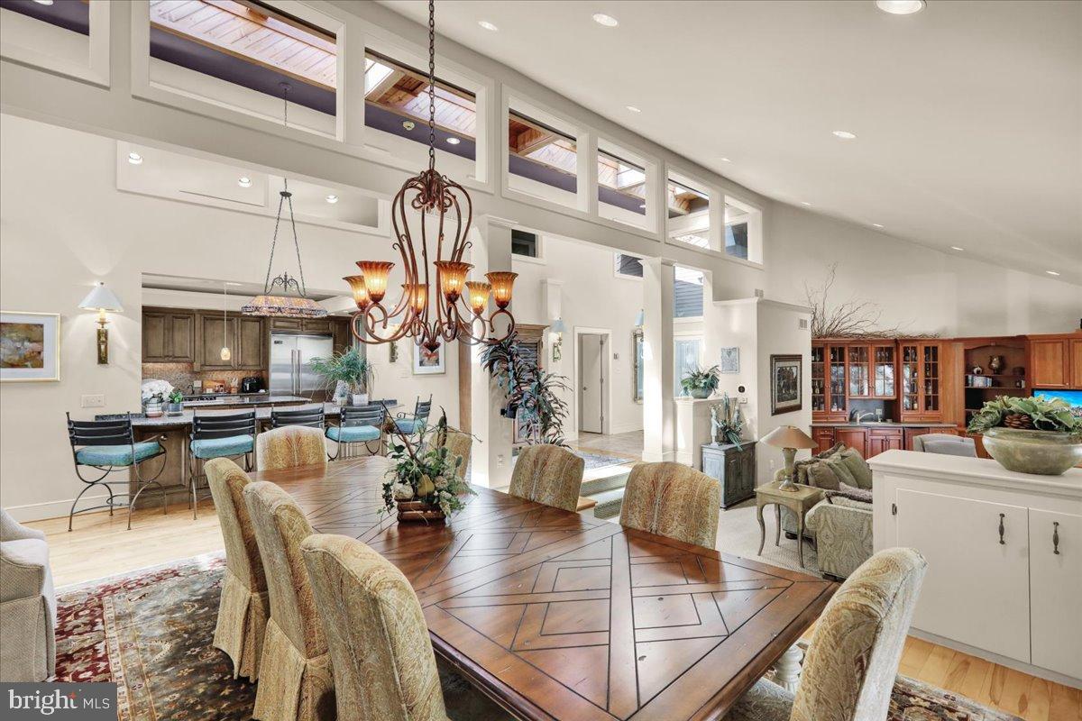 HESSIAN PINES - Residential