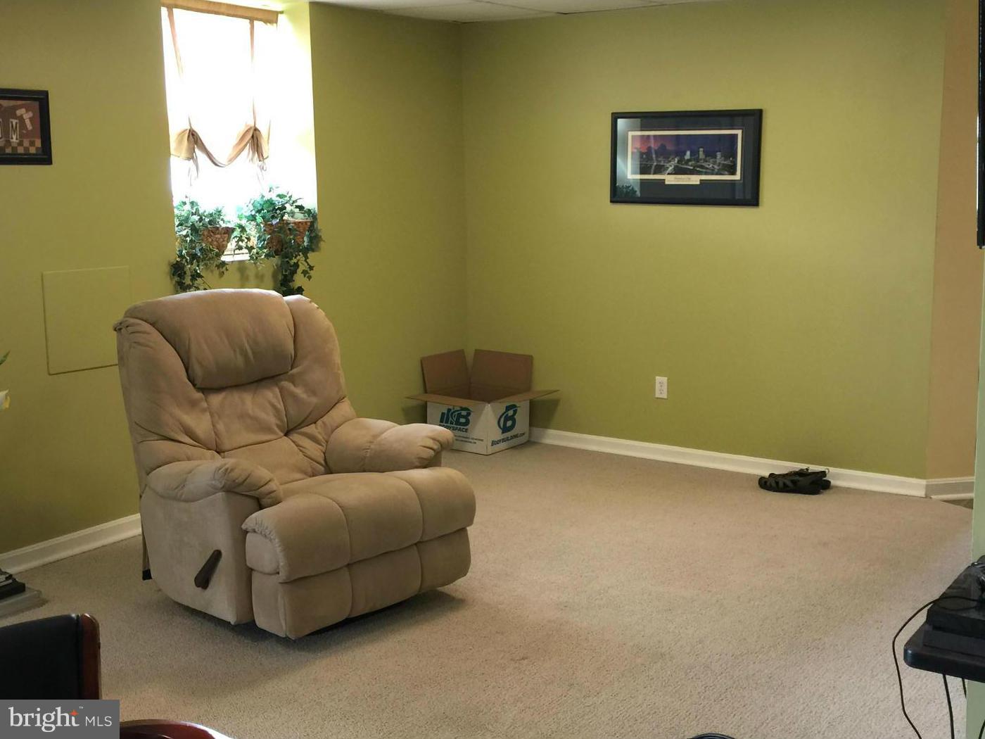 SPRUCE HILL ESTATES - Residential