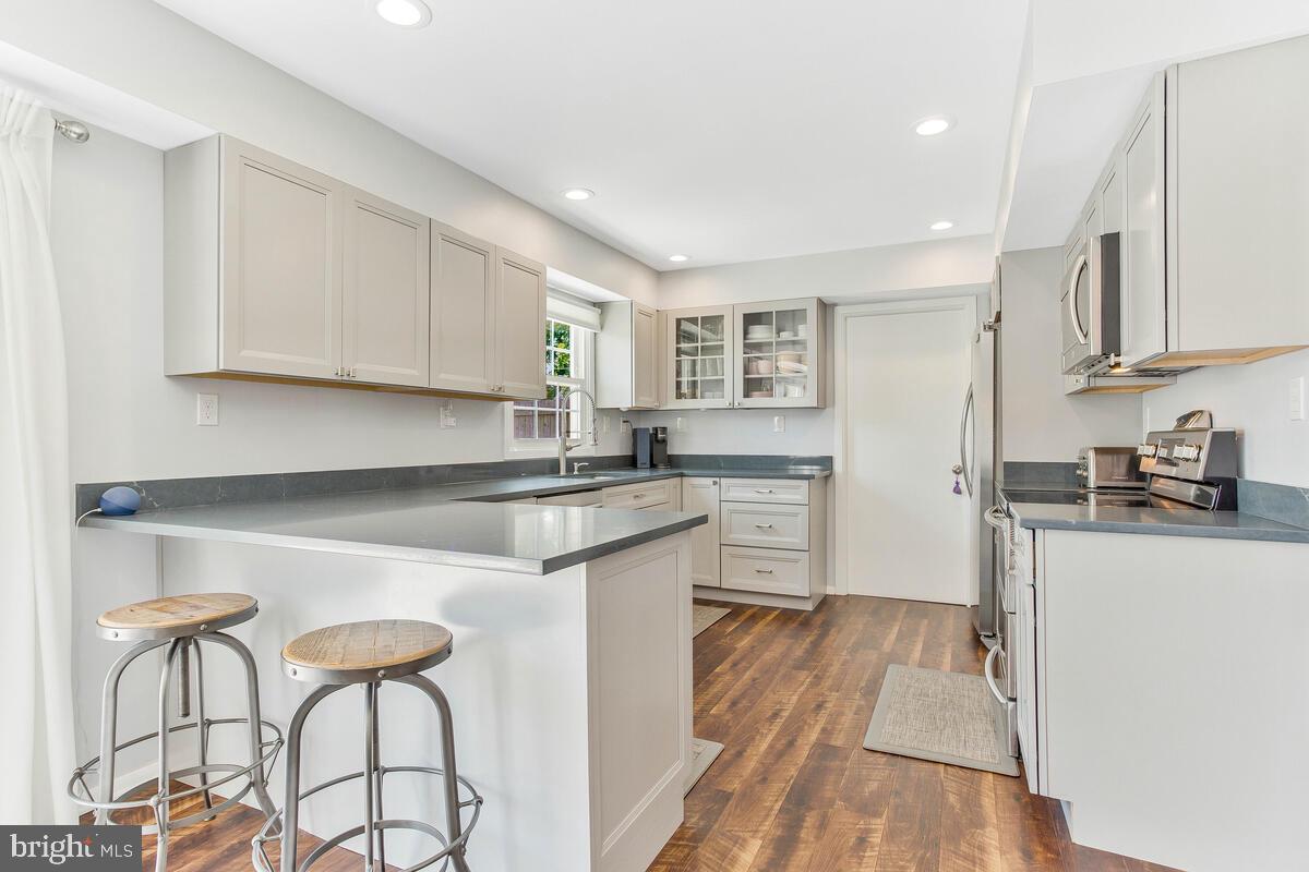 KENILWORTH - Residential