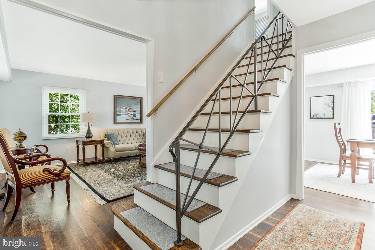 KENILWORTH - Residential