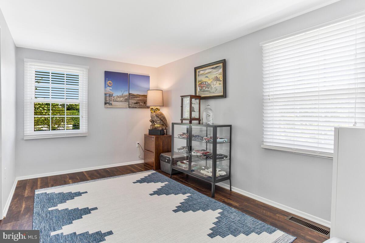 KENILWORTH - Residential