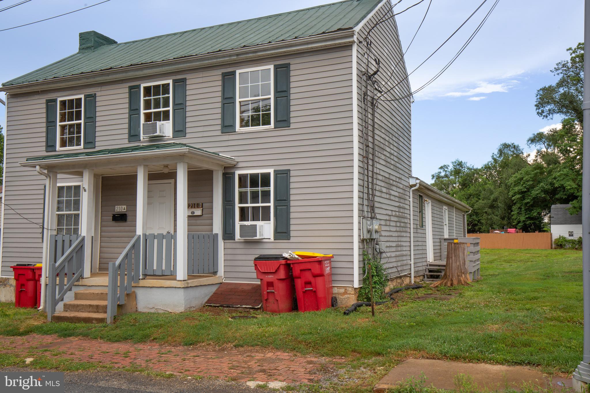 DOWNTOWN CHARLES TOWN - Residential Lease