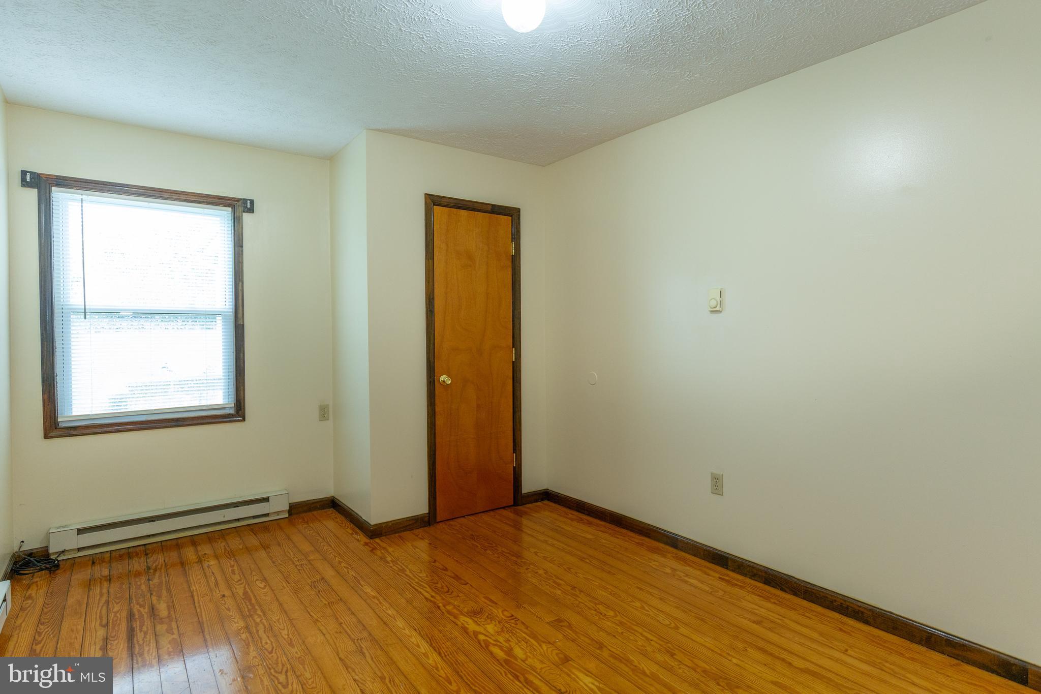 DOWNTOWN CHARLES TOWN - Residential Lease