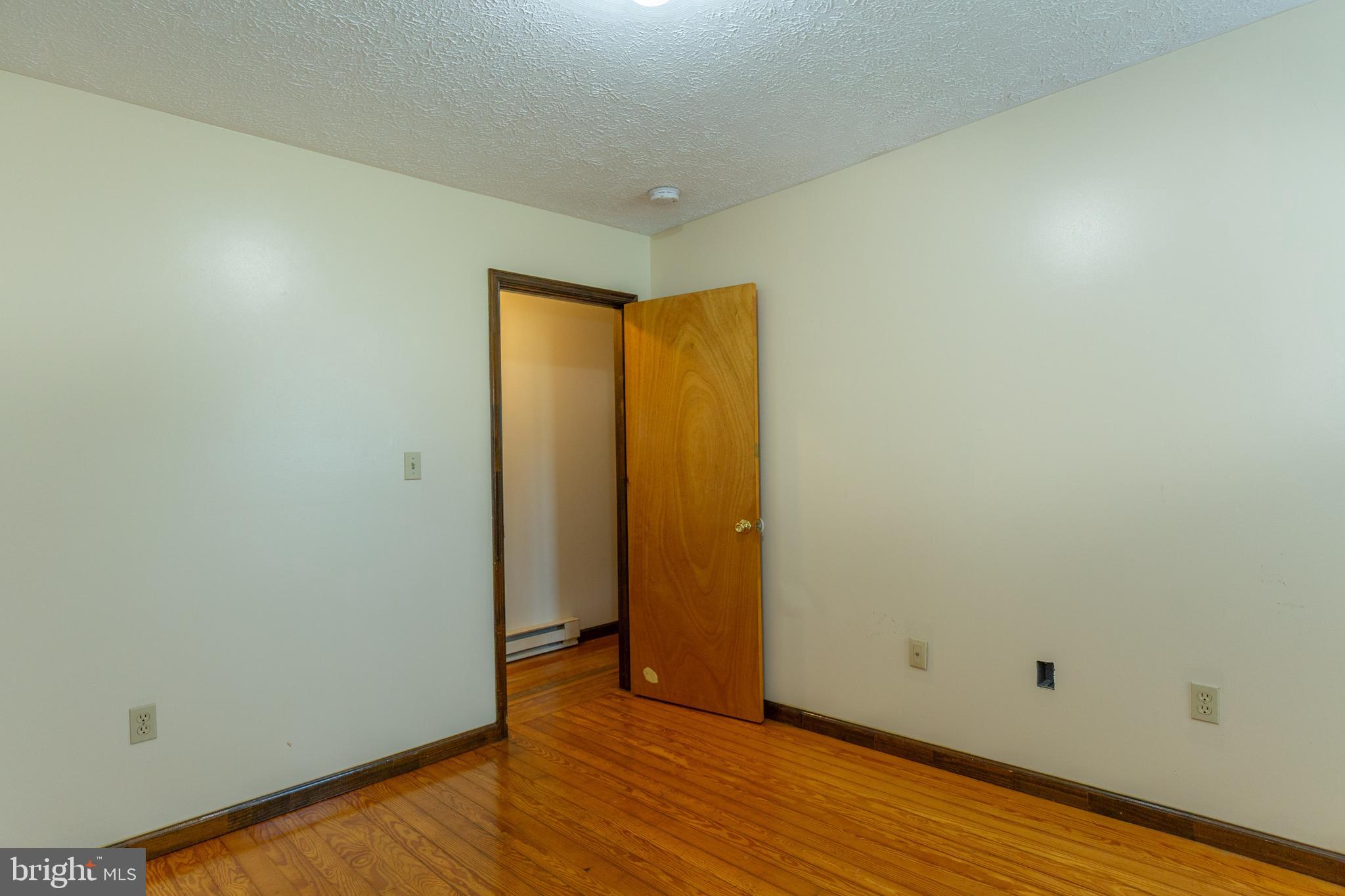 DOWNTOWN CHARLES TOWN - Residential Lease