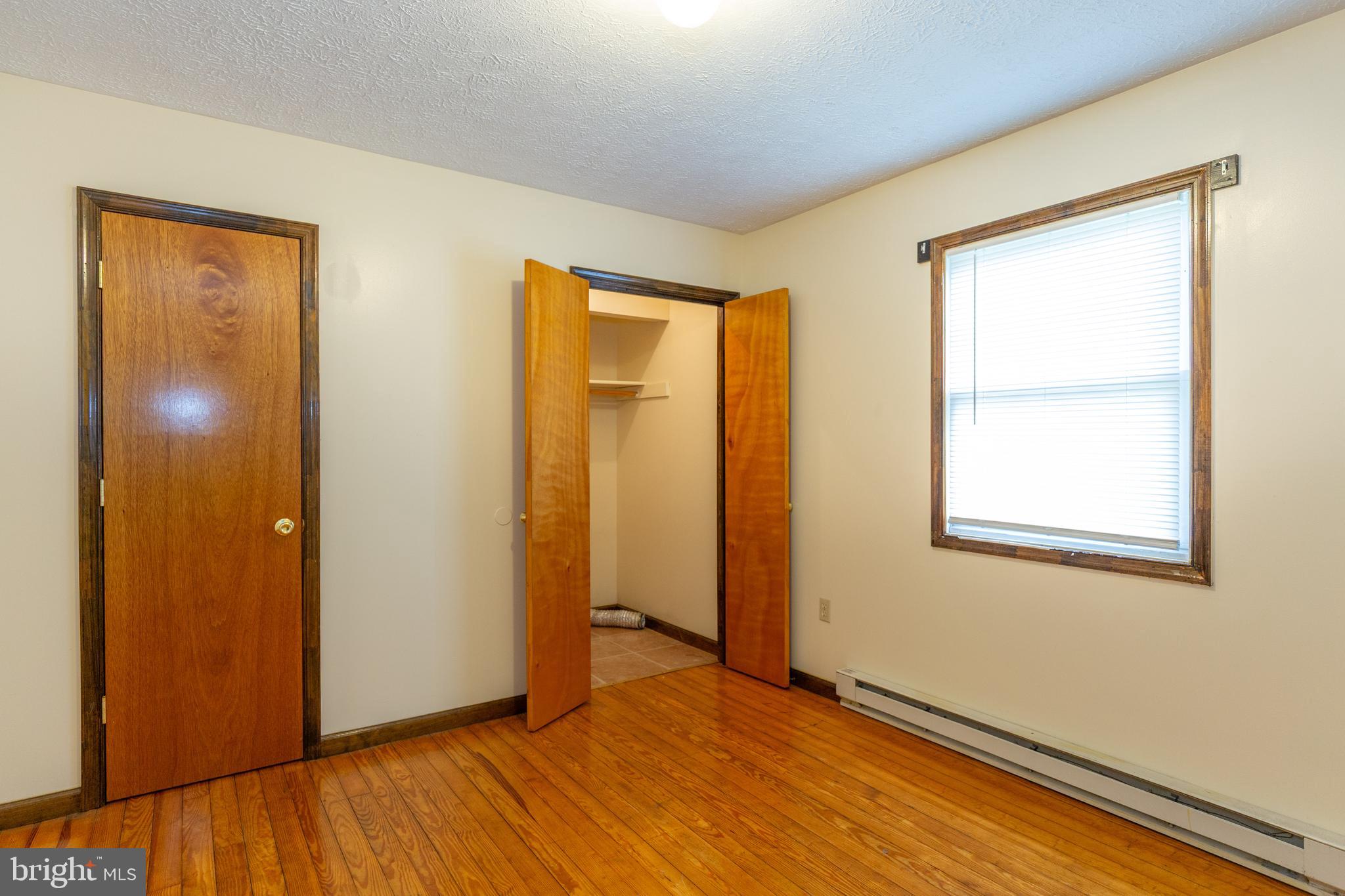 DOWNTOWN CHARLES TOWN - Residential Lease