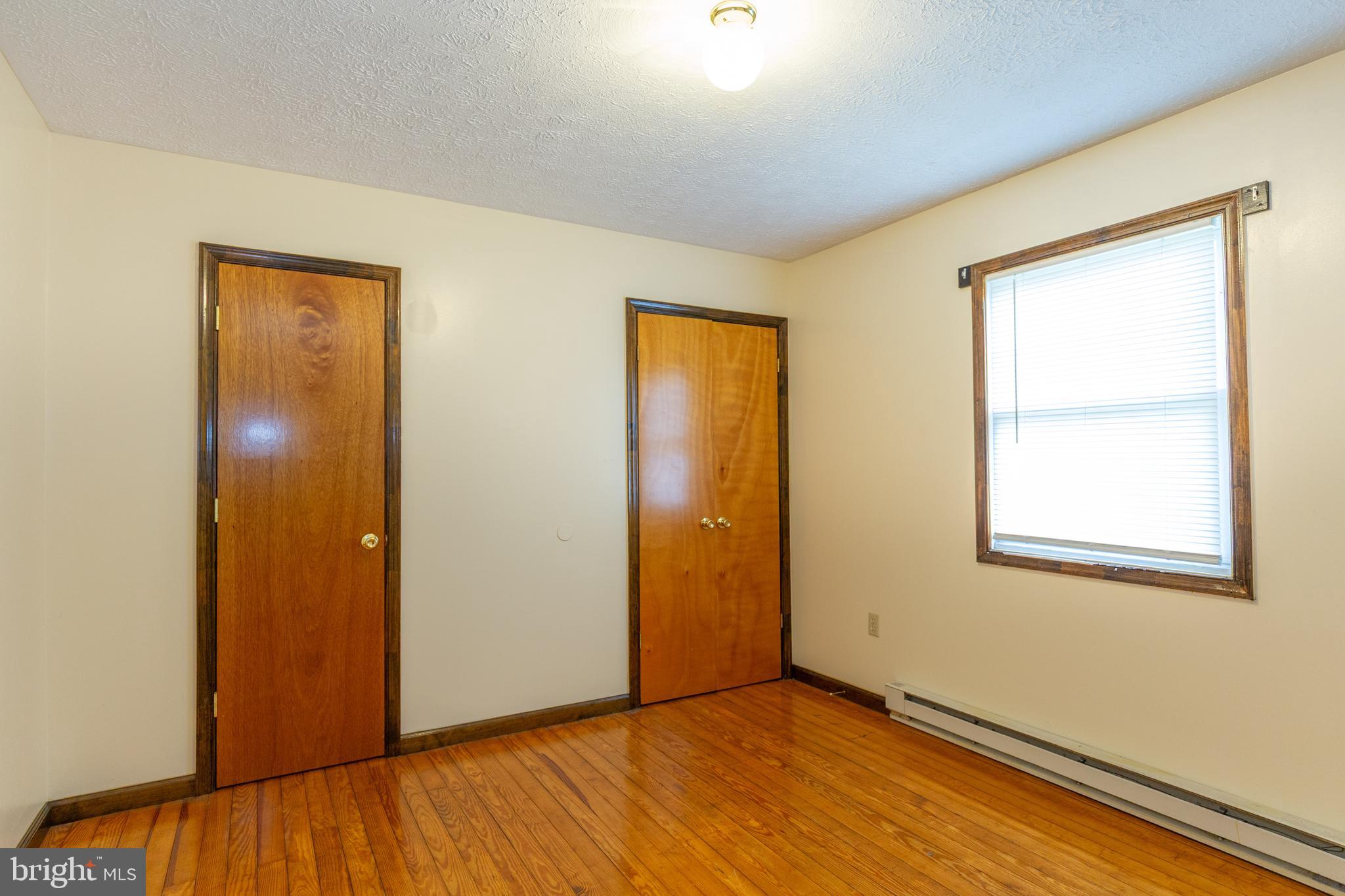 DOWNTOWN CHARLES TOWN - Residential Lease