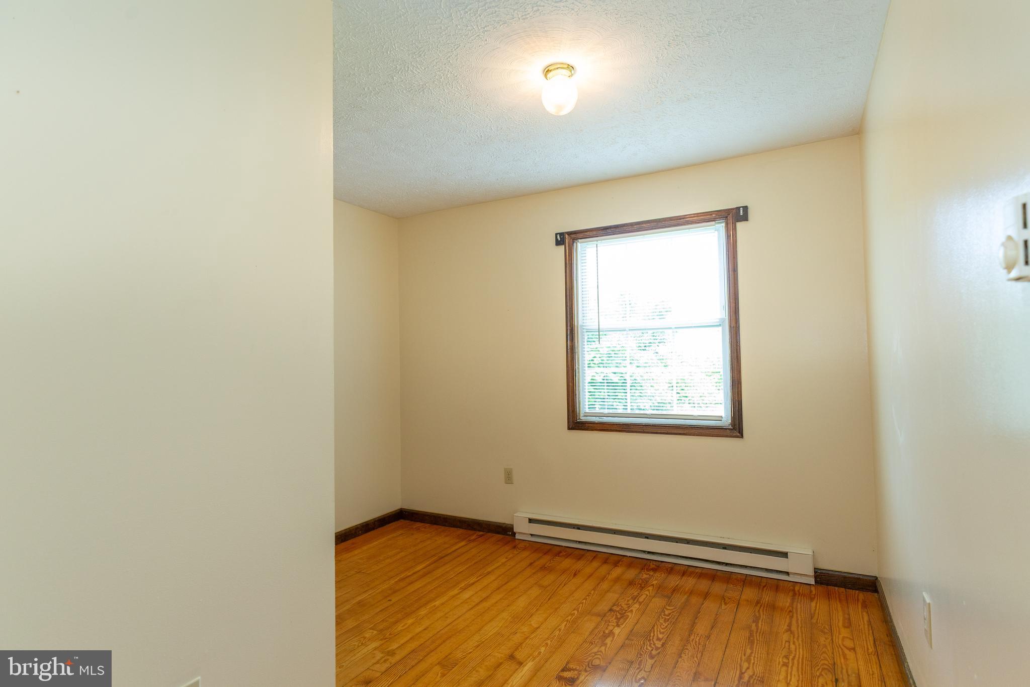 DOWNTOWN CHARLES TOWN - Residential Lease