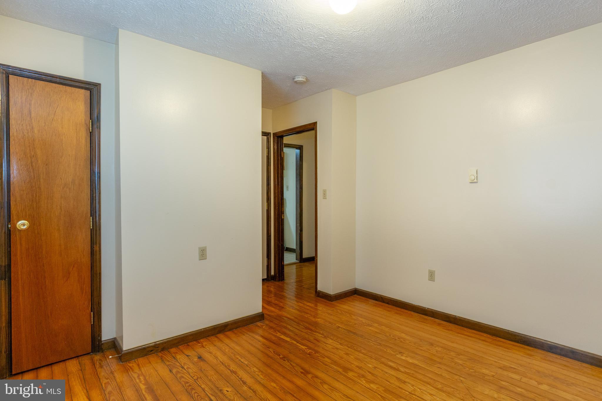 DOWNTOWN CHARLES TOWN - Residential Lease