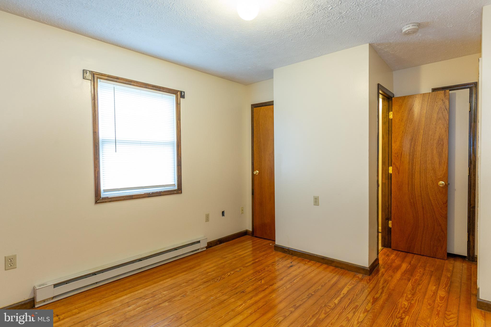 DOWNTOWN CHARLES TOWN - Residential Lease