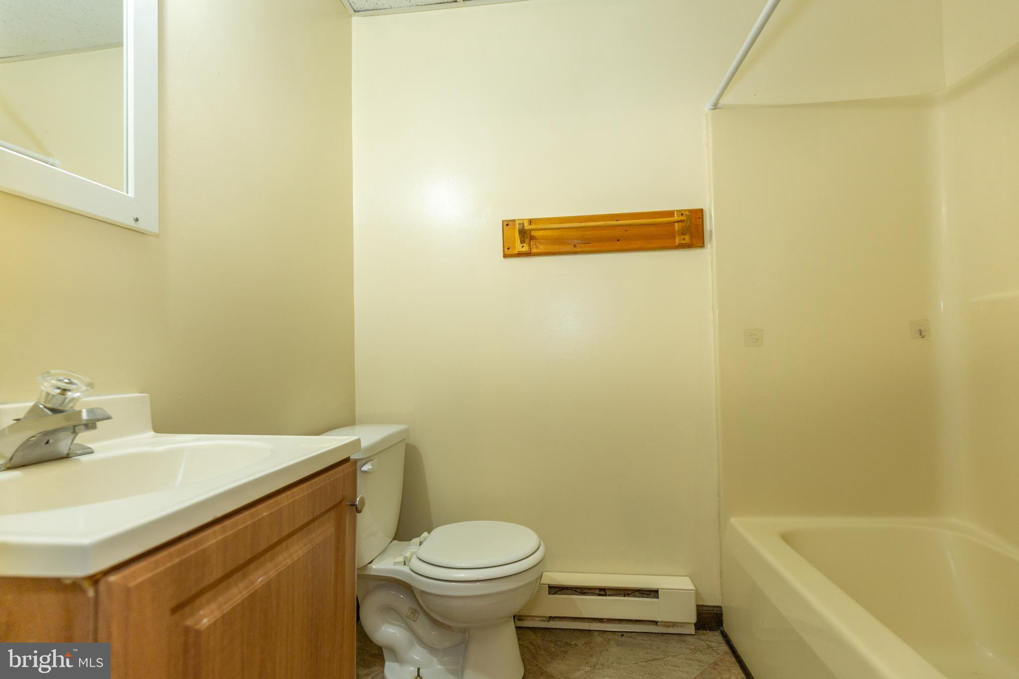 DOWNTOWN CHARLES TOWN - Residential Lease