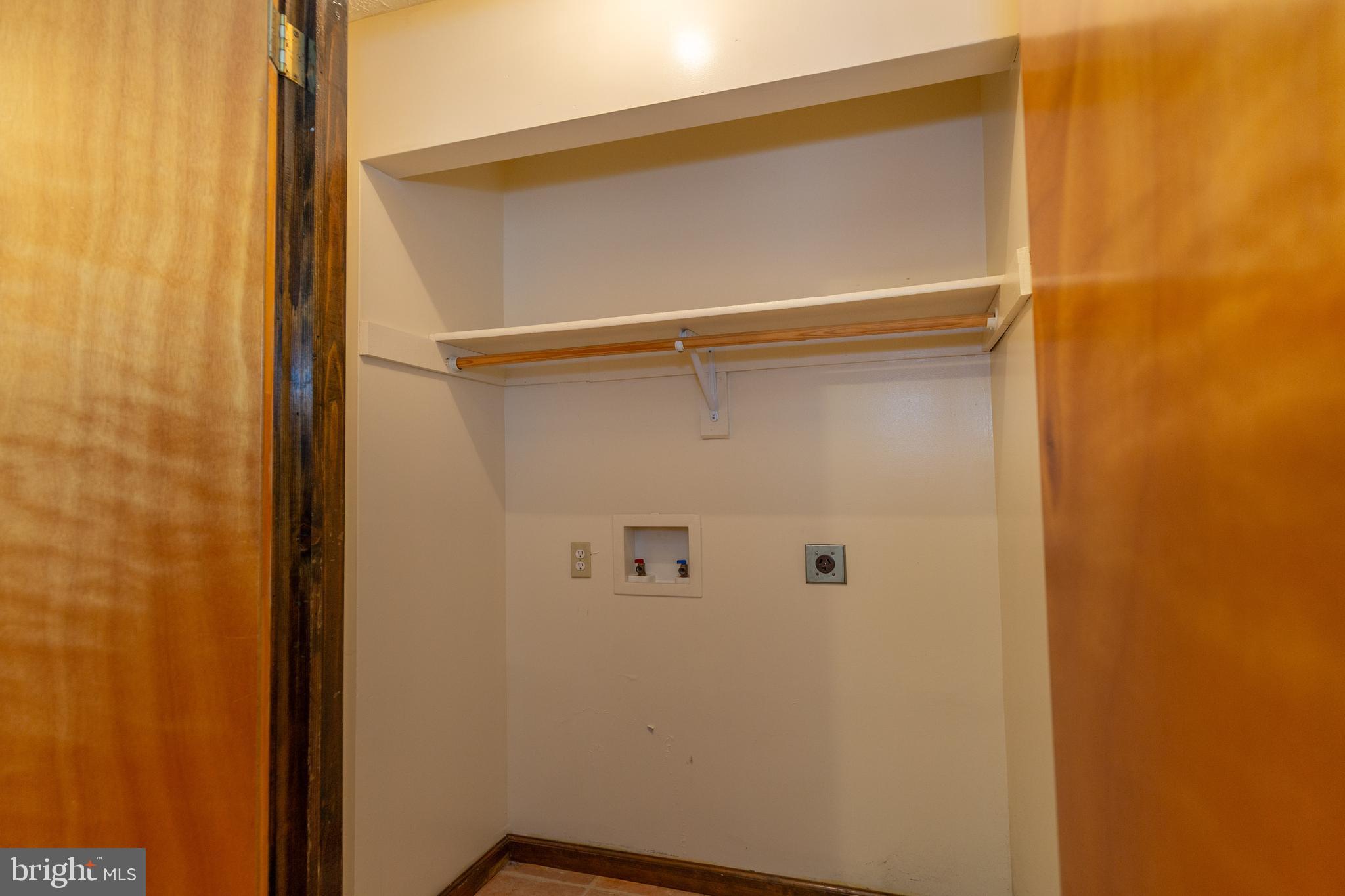 DOWNTOWN CHARLES TOWN - Residential Lease