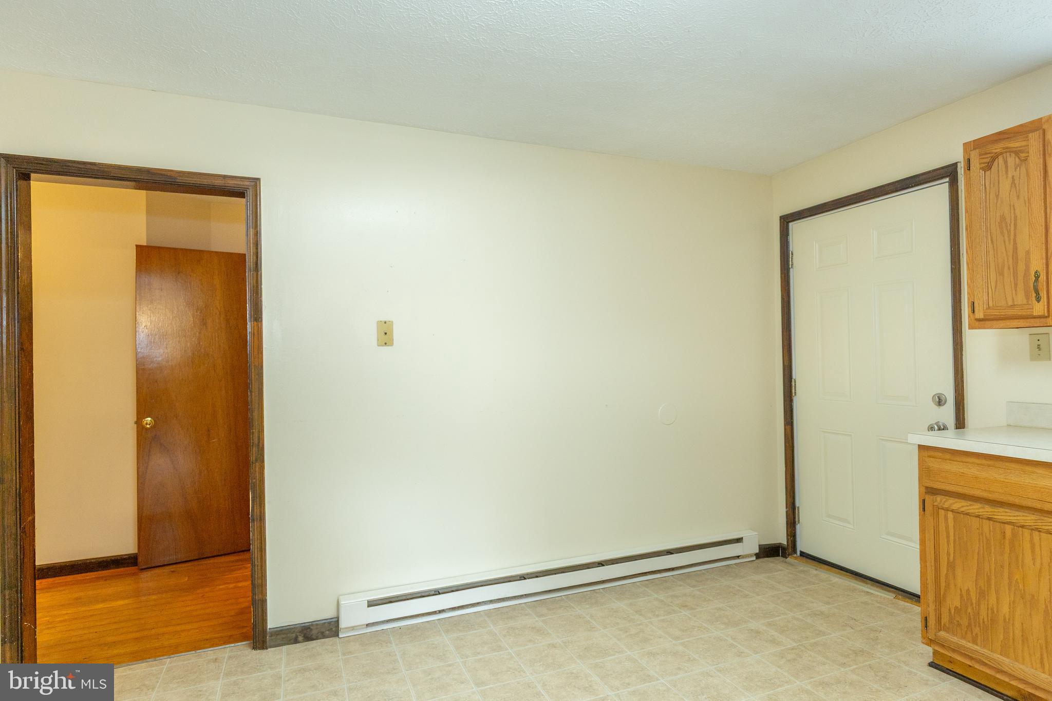 DOWNTOWN CHARLES TOWN - Residential Lease