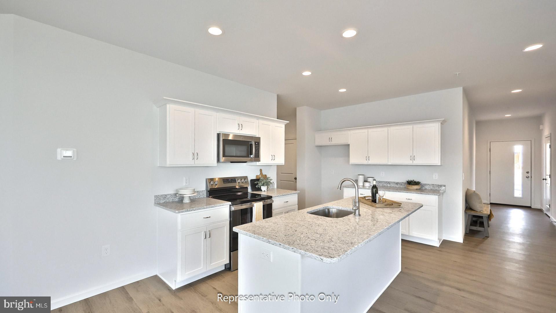 106 FOUNDRY LANE