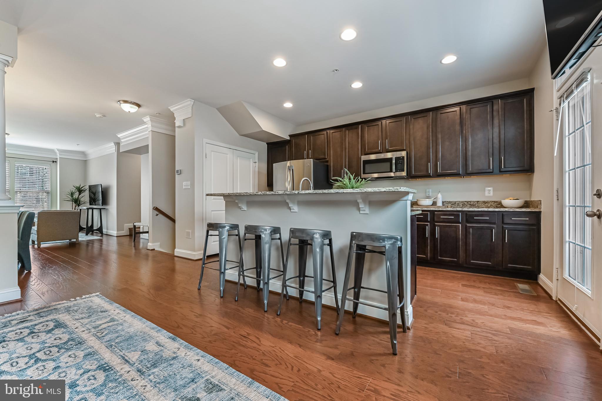 VILLAGE GREENS - Residential