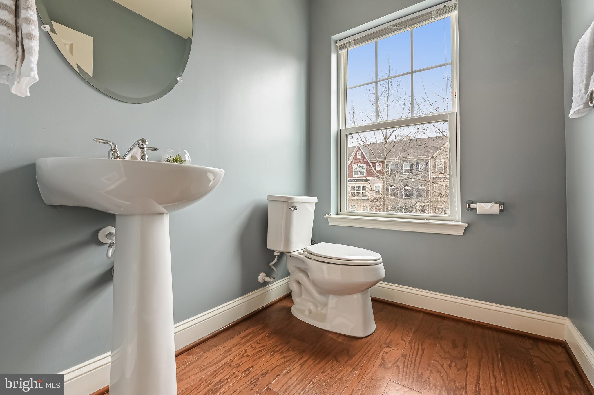 VILLAGE GREENS - Residential