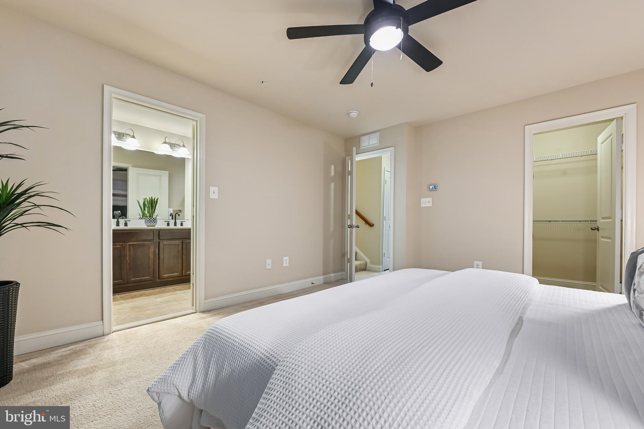 VILLAGE GREENS - Residential