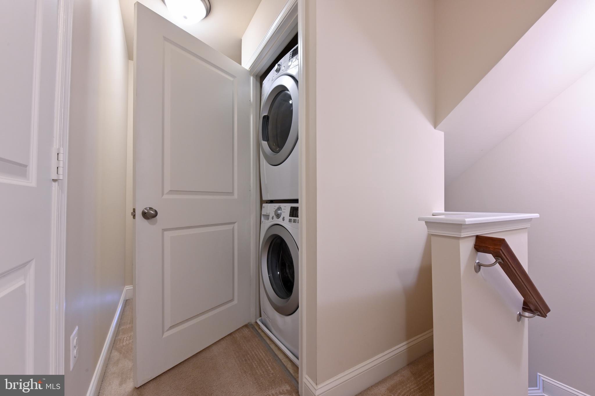 VILLAGE GREENS - Residential