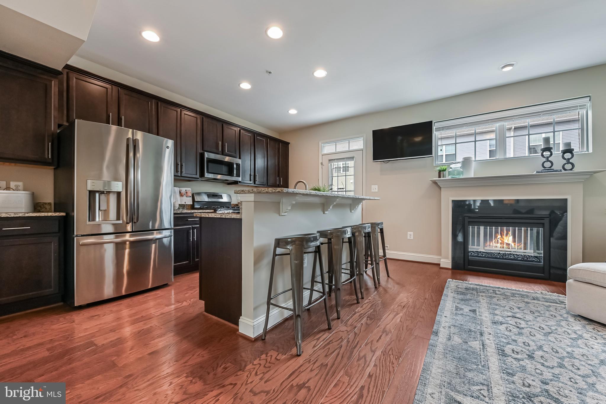 VILLAGE GREENS - Residential