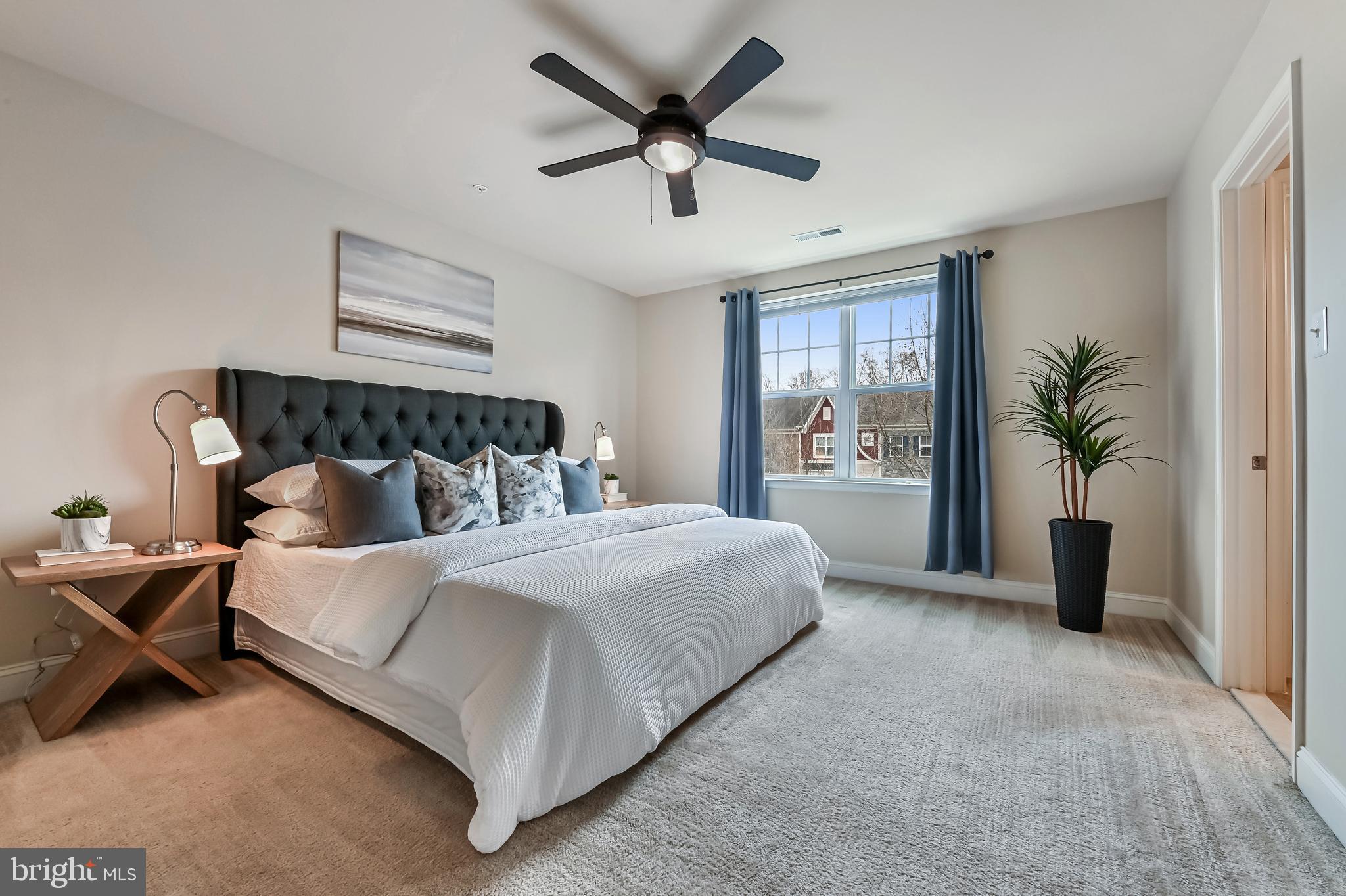 VILLAGE GREENS - Residential