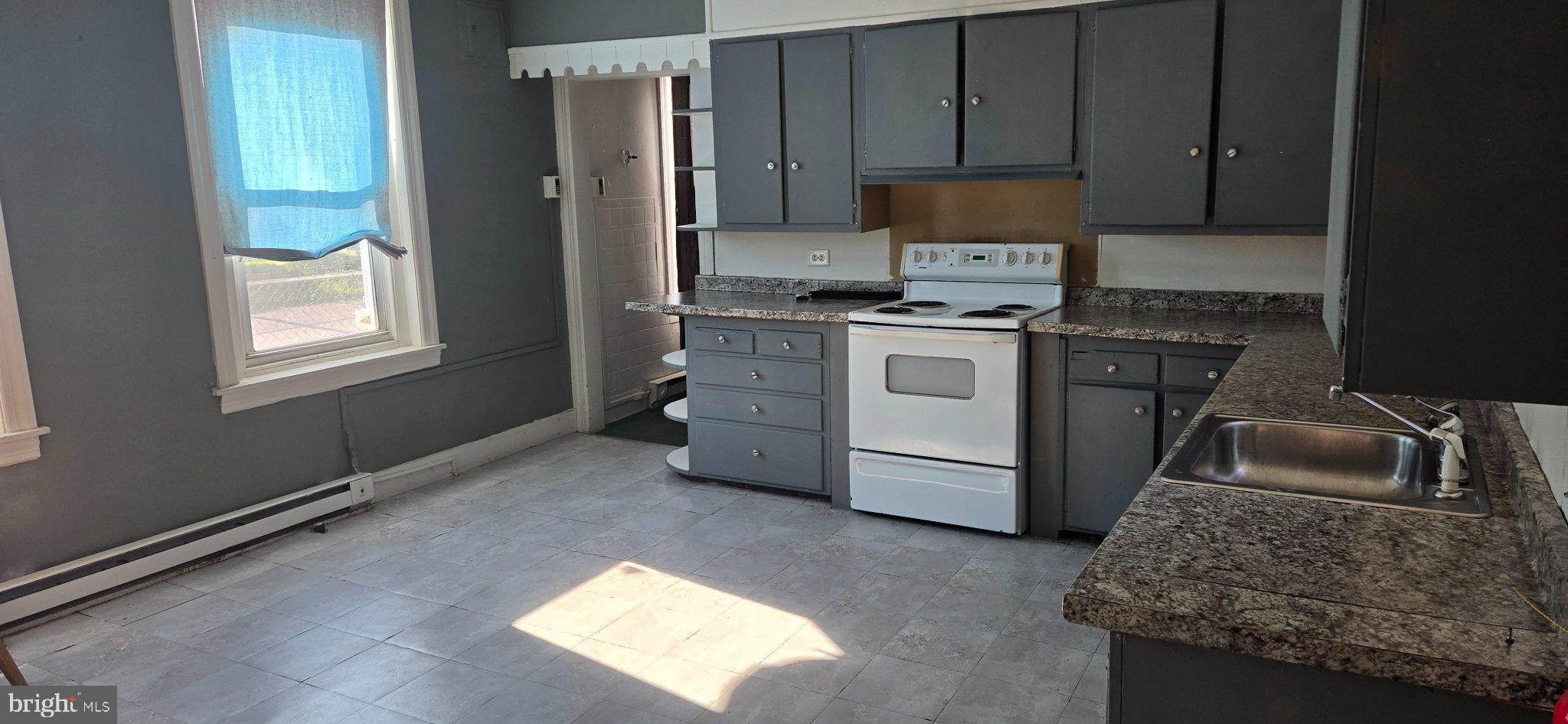 516 E OAK STREET APT 1