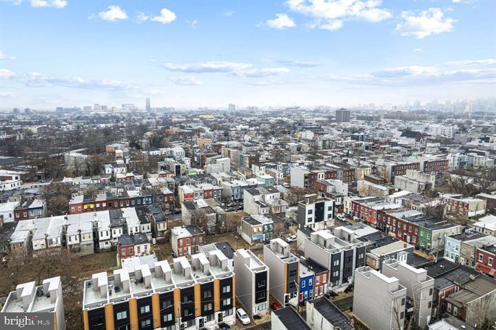 2322 N MUTTER STREET