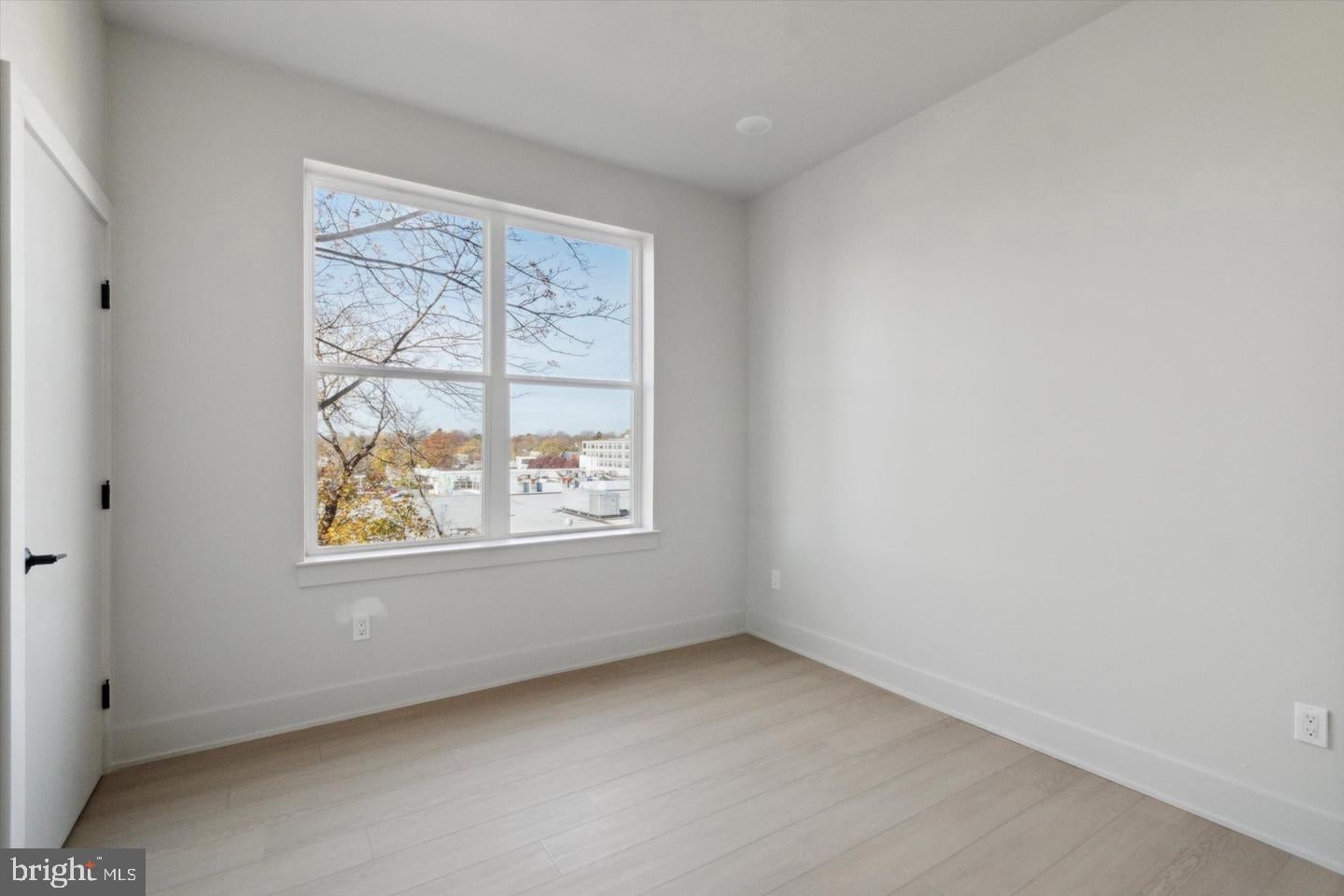 5521 WAYNE AVENUE 604
