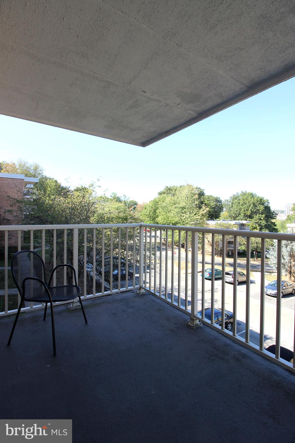 HUNTINGTON CLUB - Residential Lease