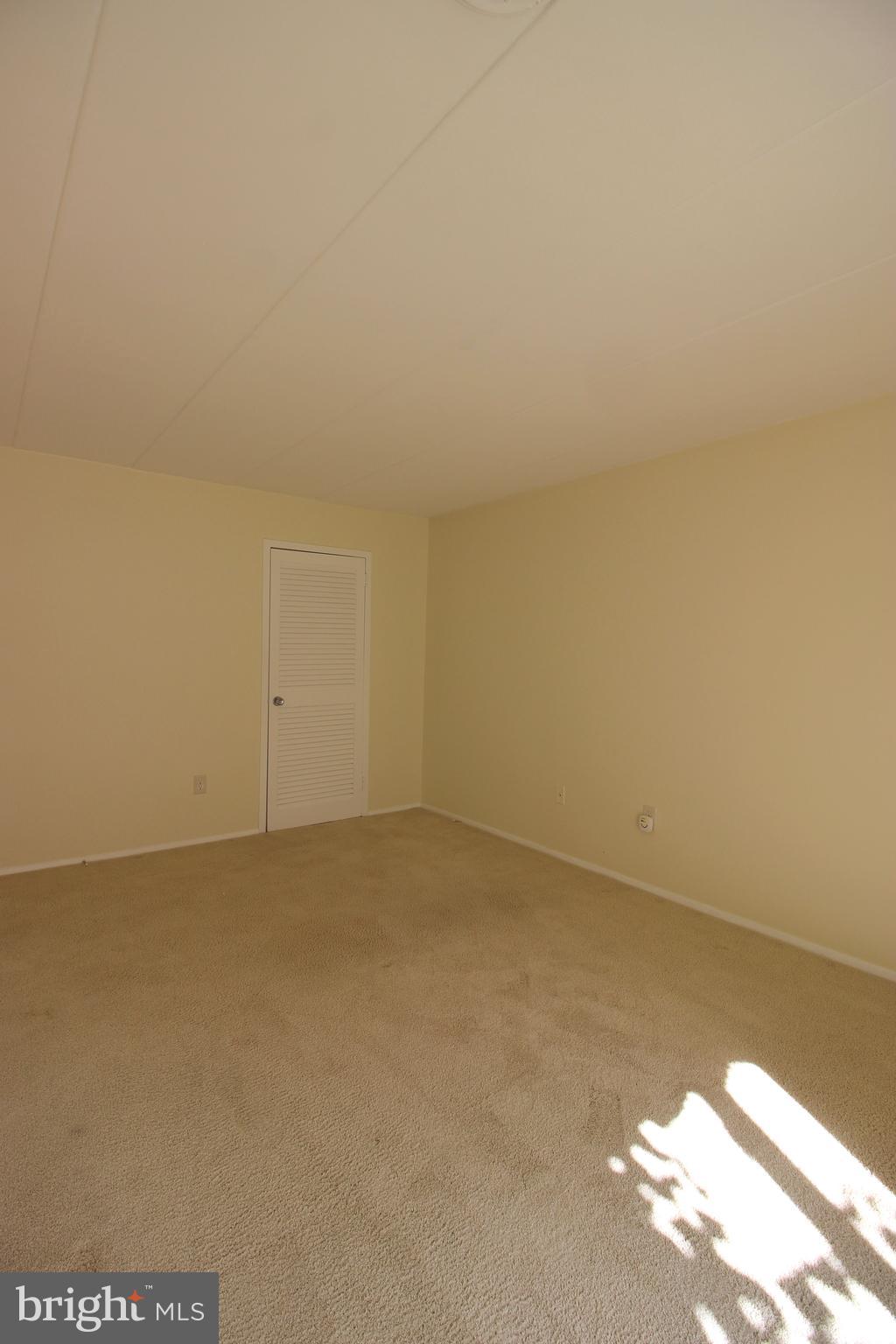 HUNTINGTON CLUB - Residential Lease