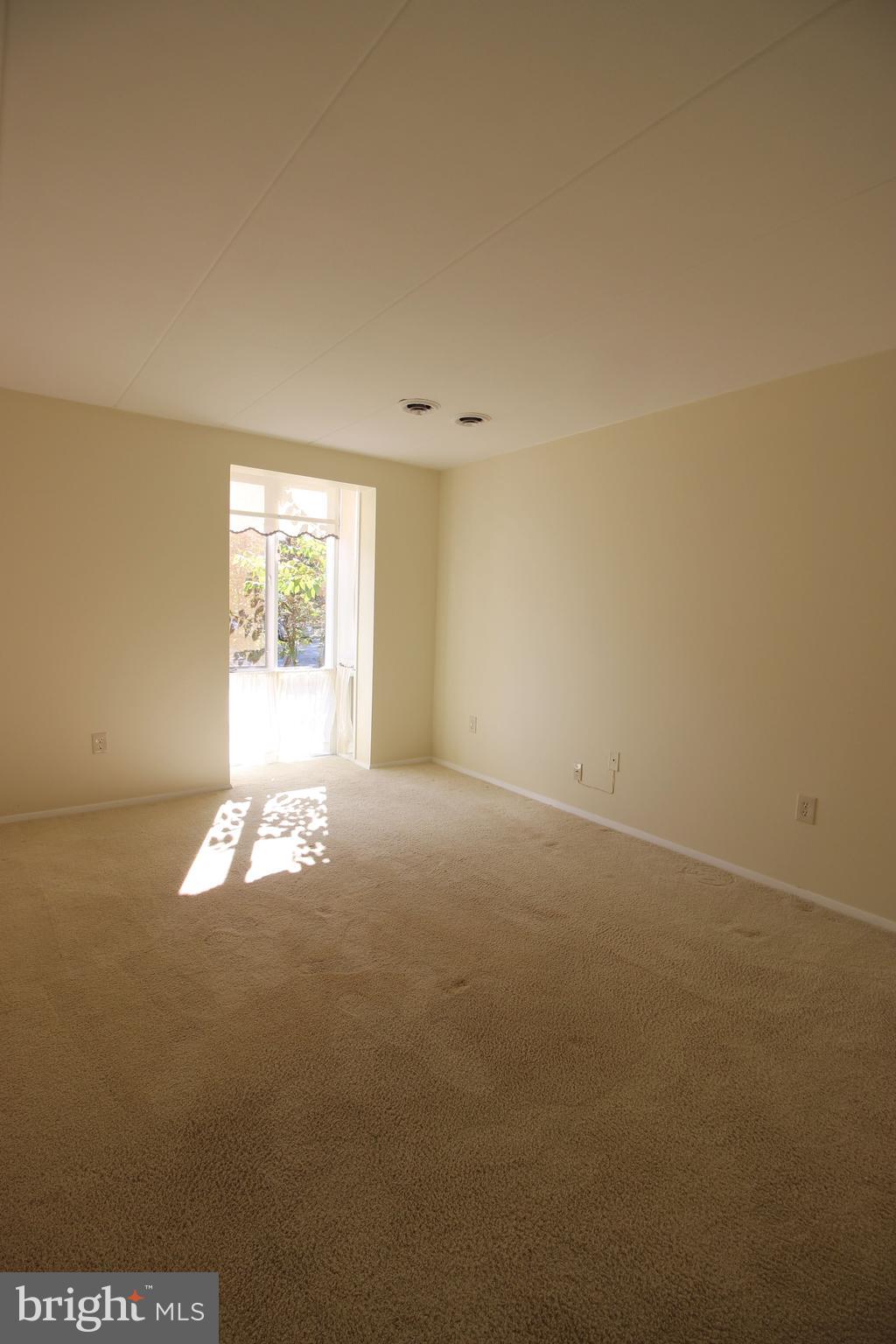 HUNTINGTON CLUB - Residential Lease