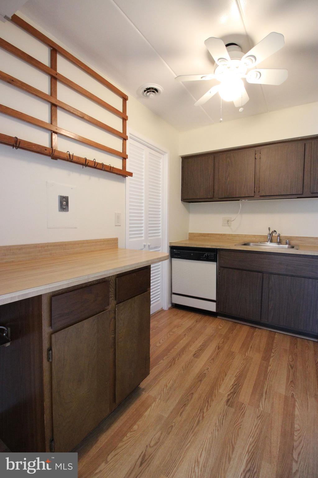 HUNTINGTON CLUB - Residential Lease