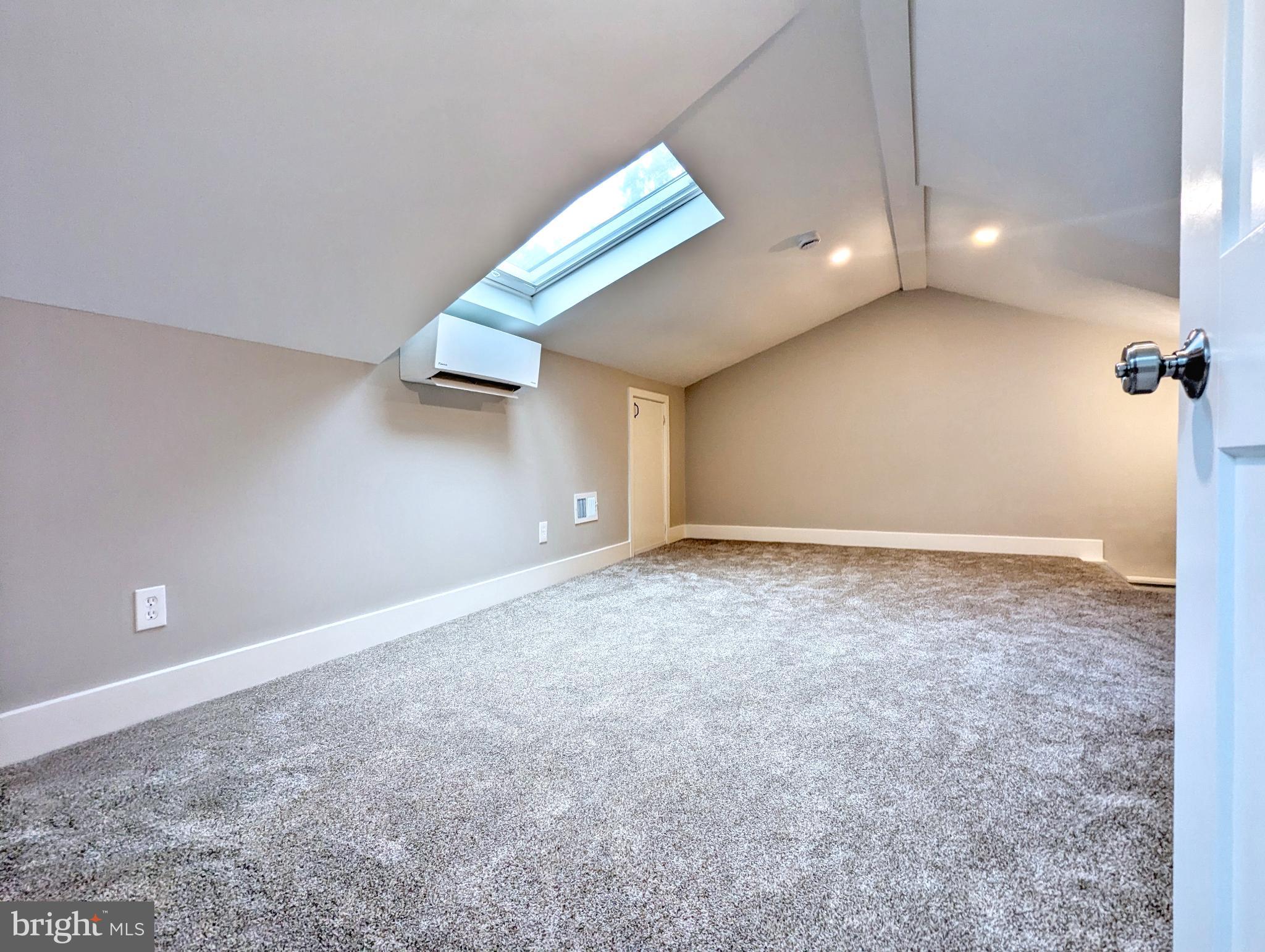 HICKORY RIDGE - Residential Lease