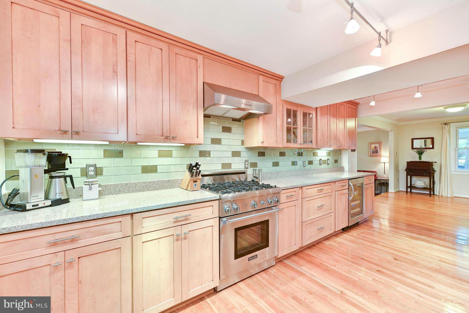 PLYMOUTH HAVEN - Residential