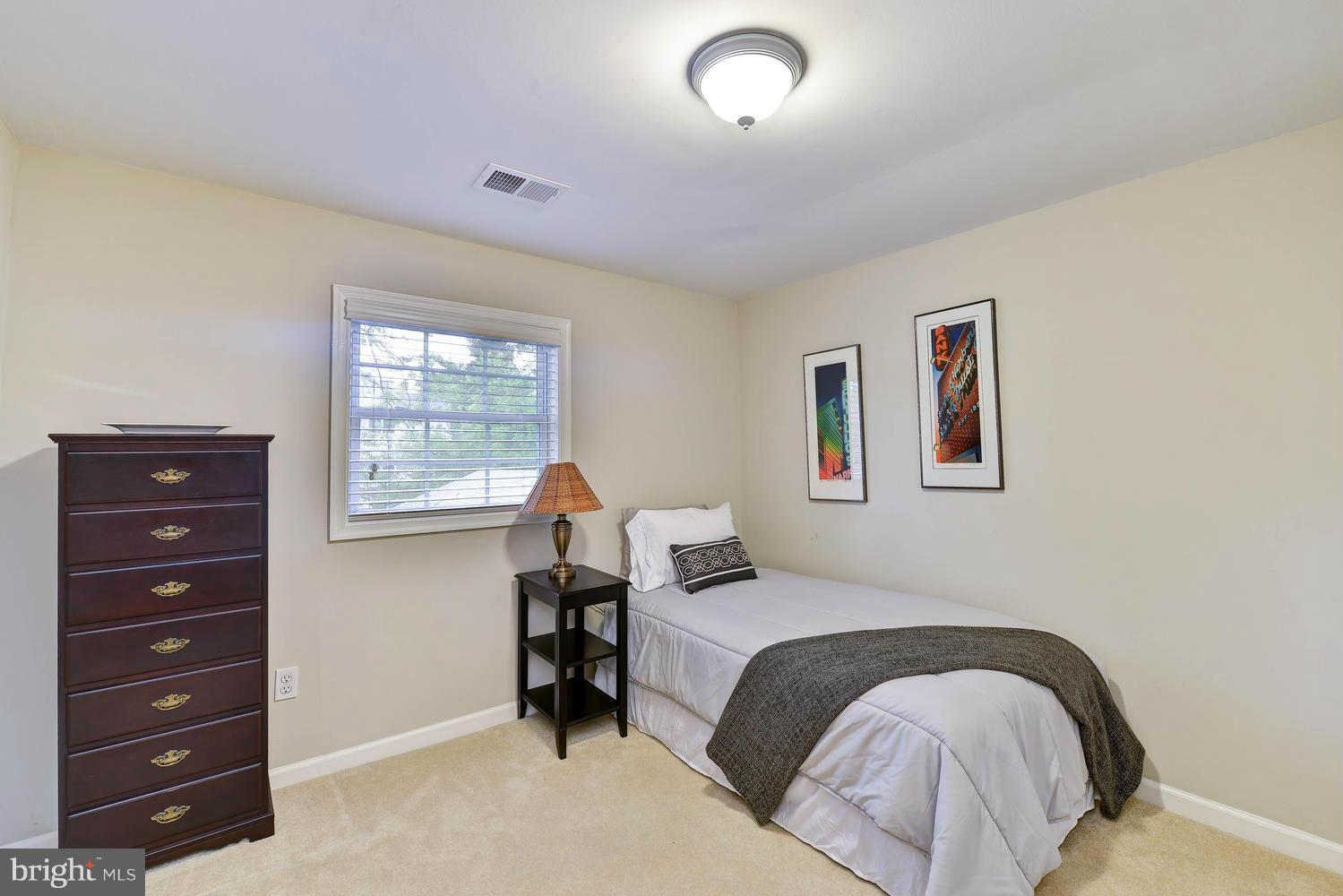 PLYMOUTH HAVEN - Residential