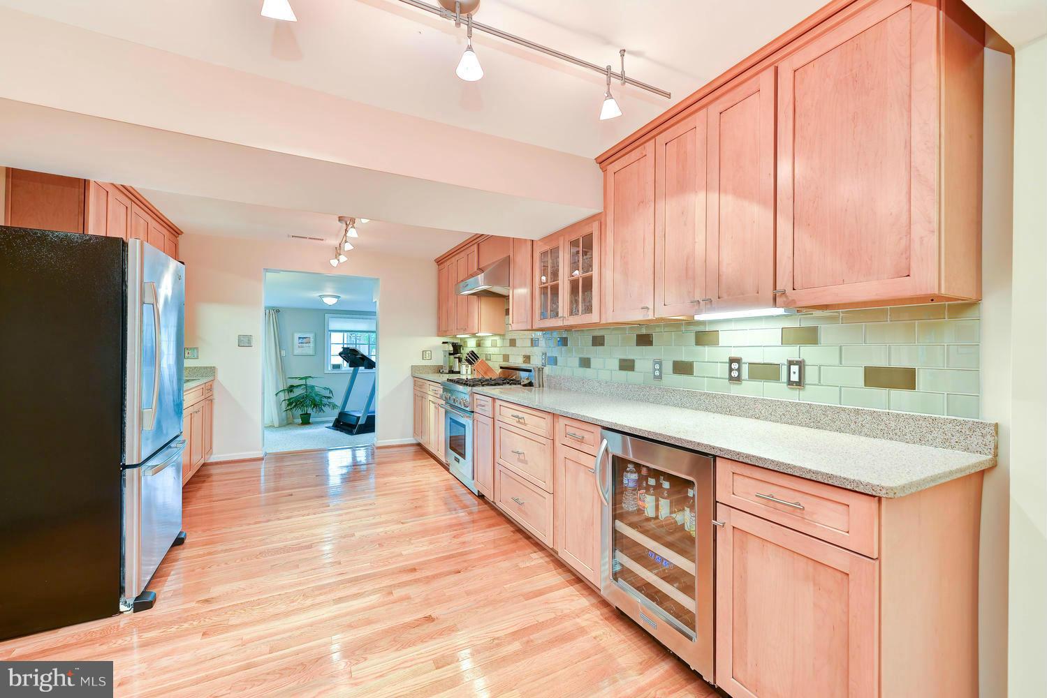 PLYMOUTH HAVEN - Residential