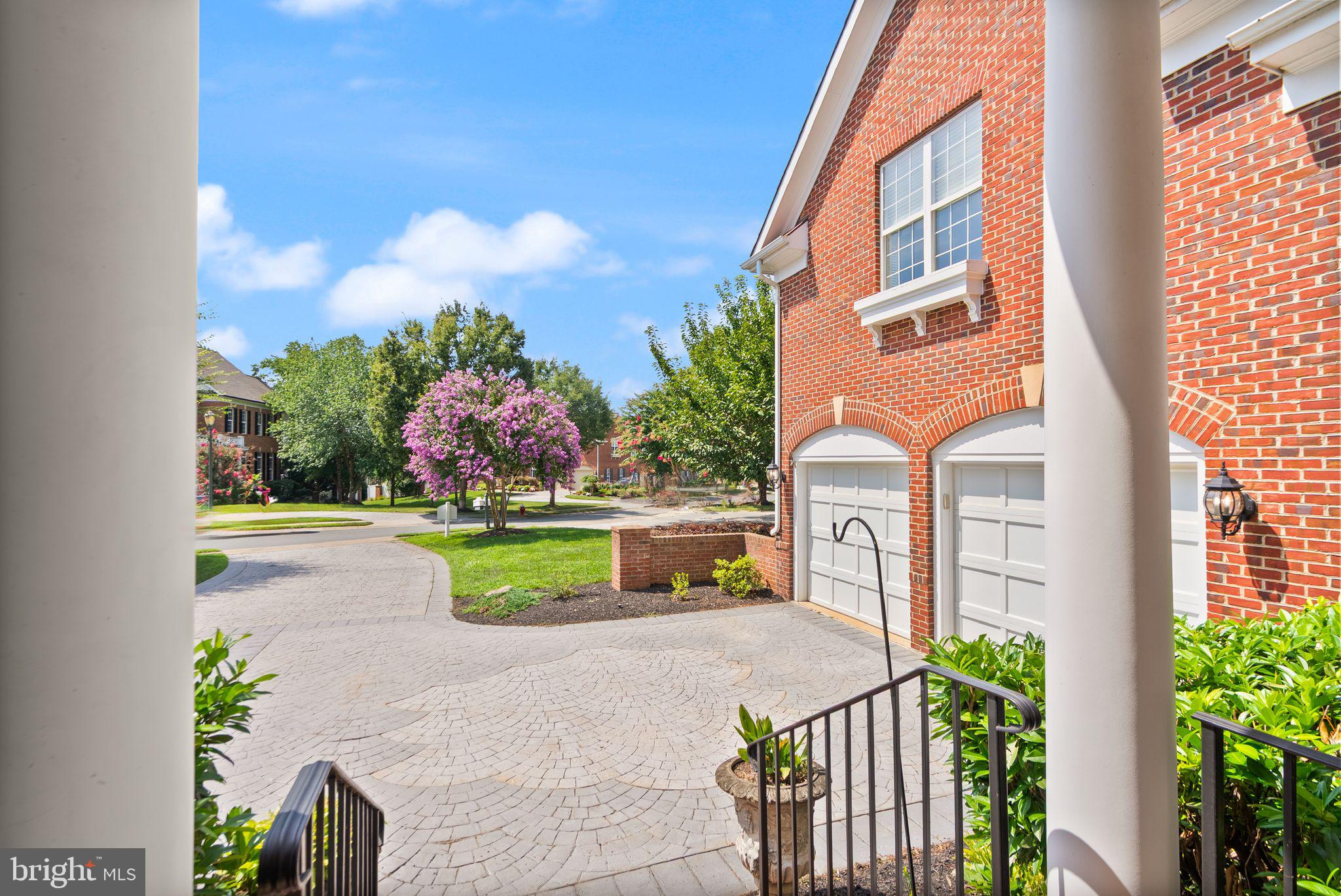 18442 LANIER ISLAND SQUARE