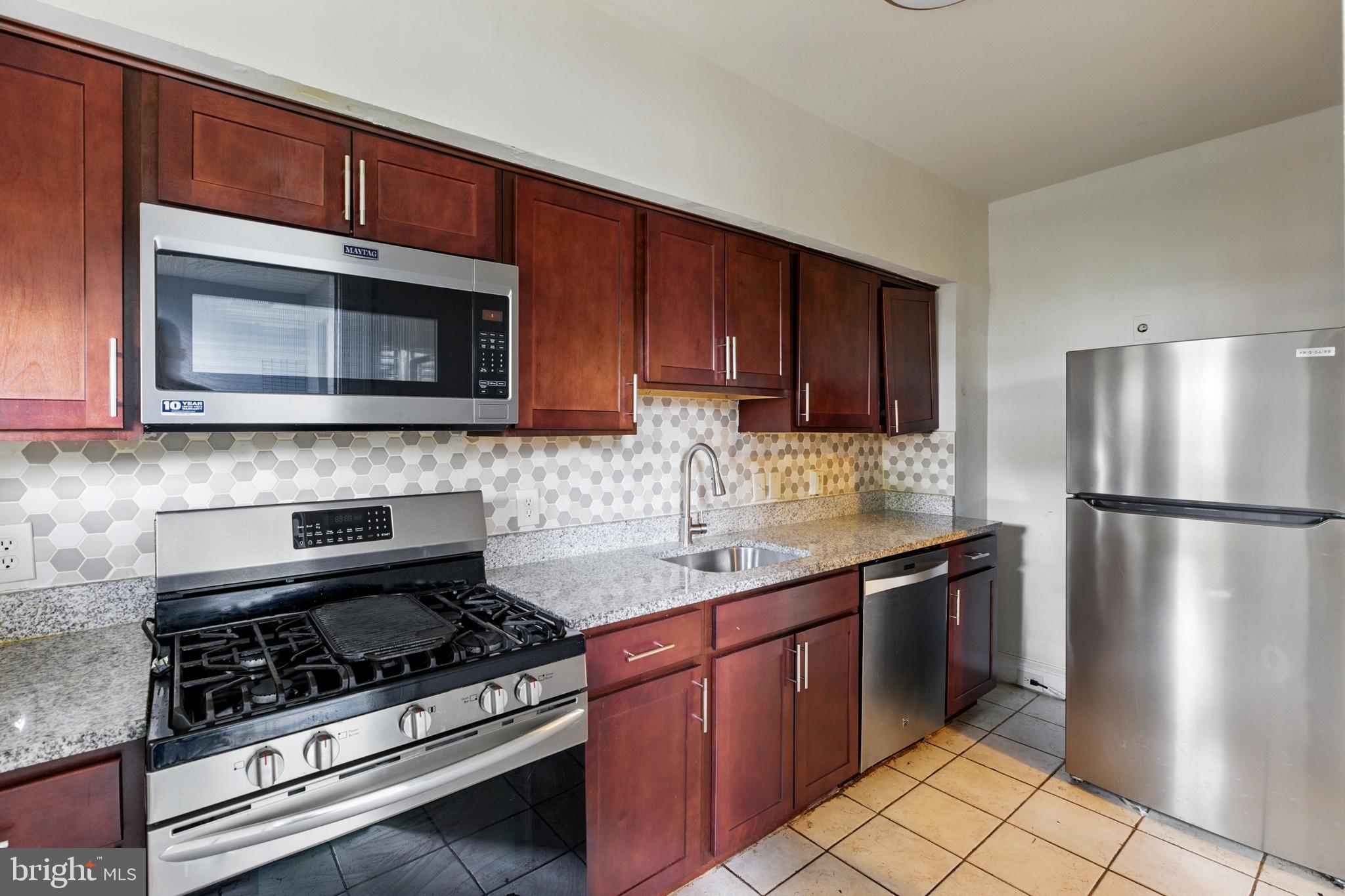 PARKSIDE - Residential