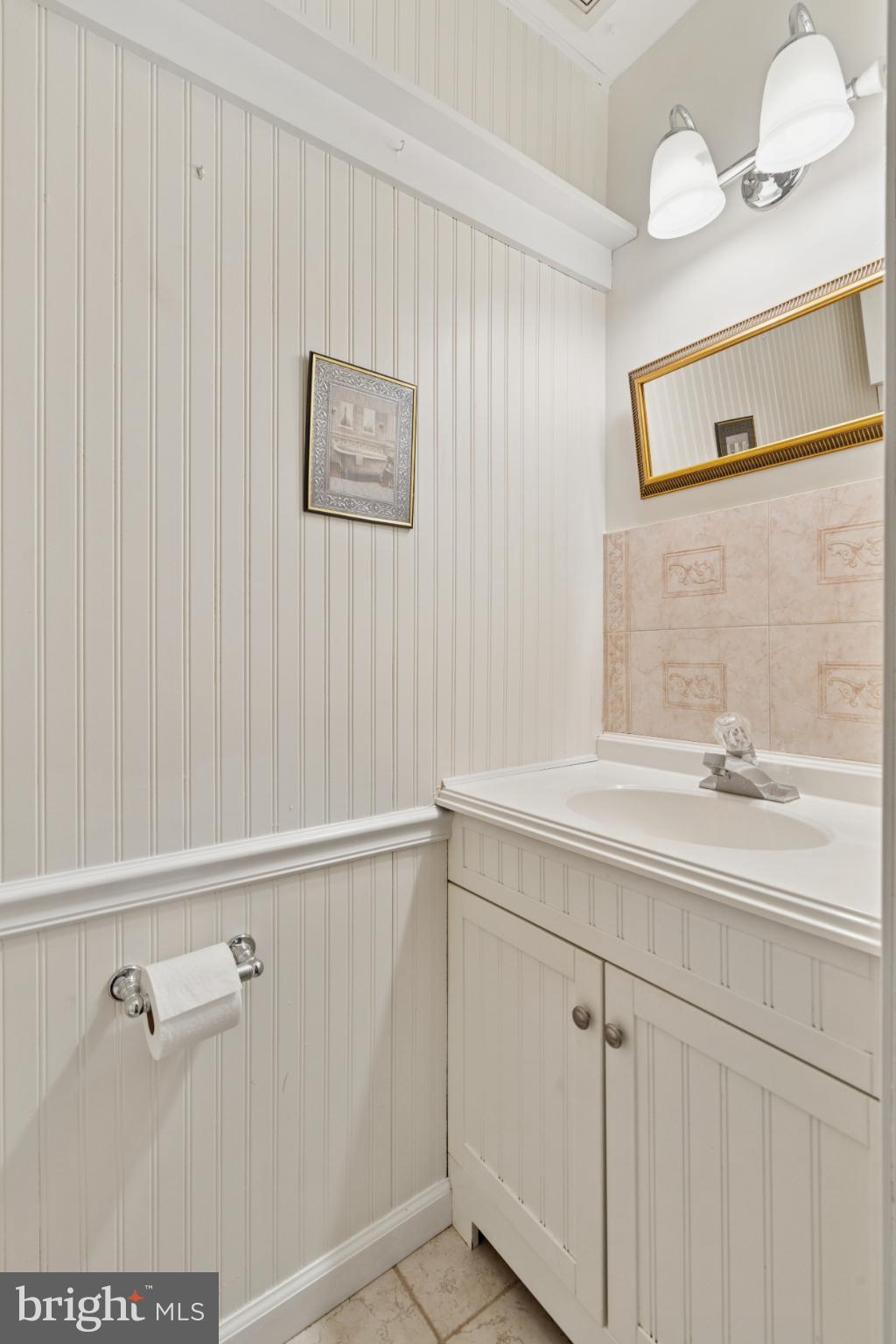 OLDE COLONIAL GREENE - Residential Lease