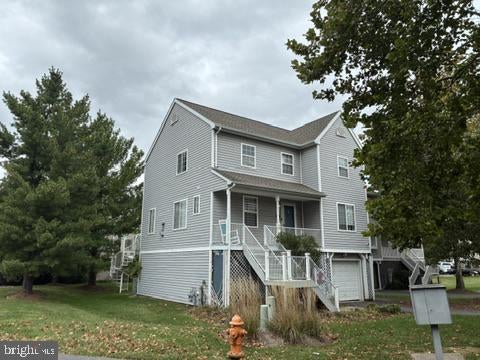 10 CREEK SIDE COURT