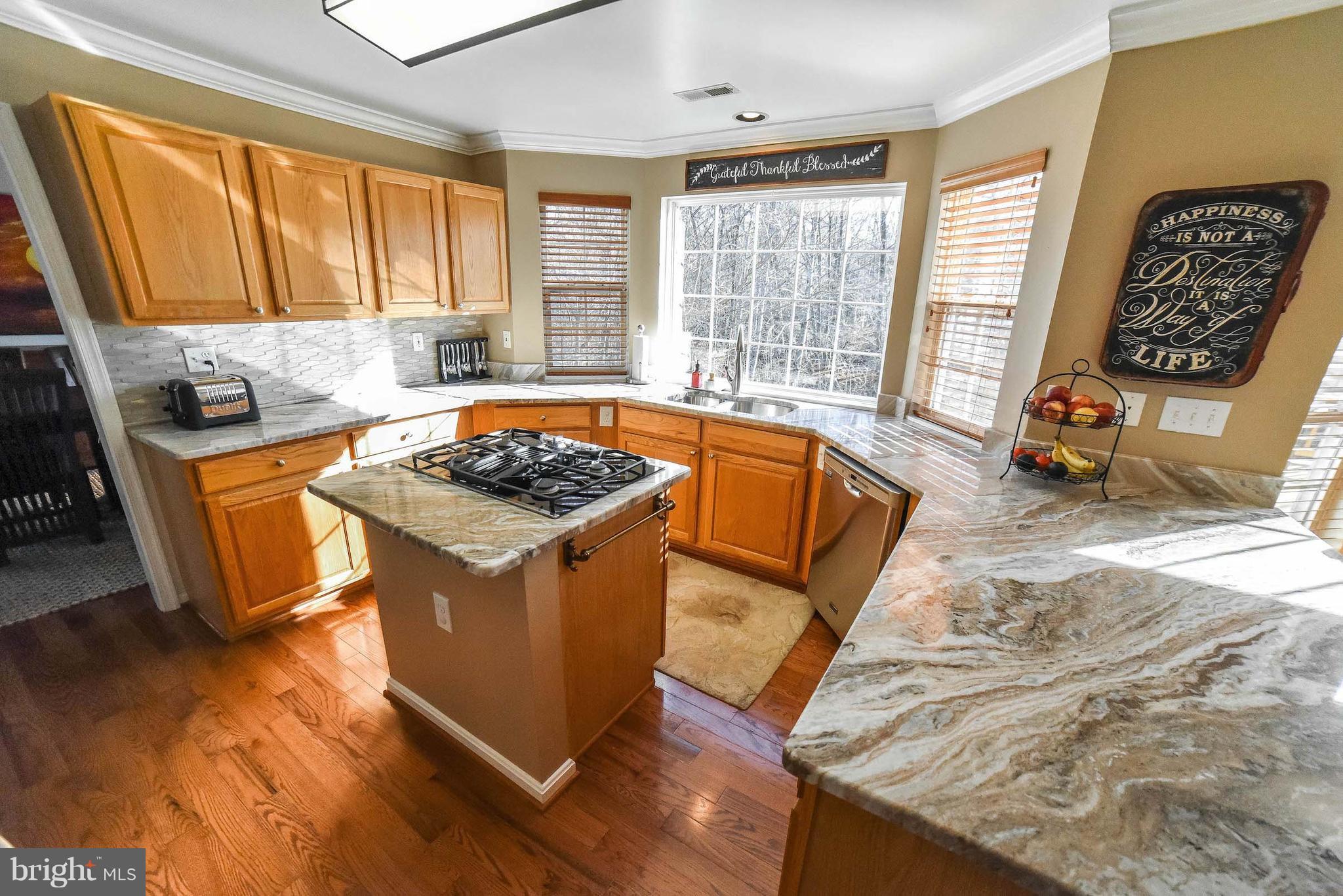 HUNTING QUARTERS - Residential